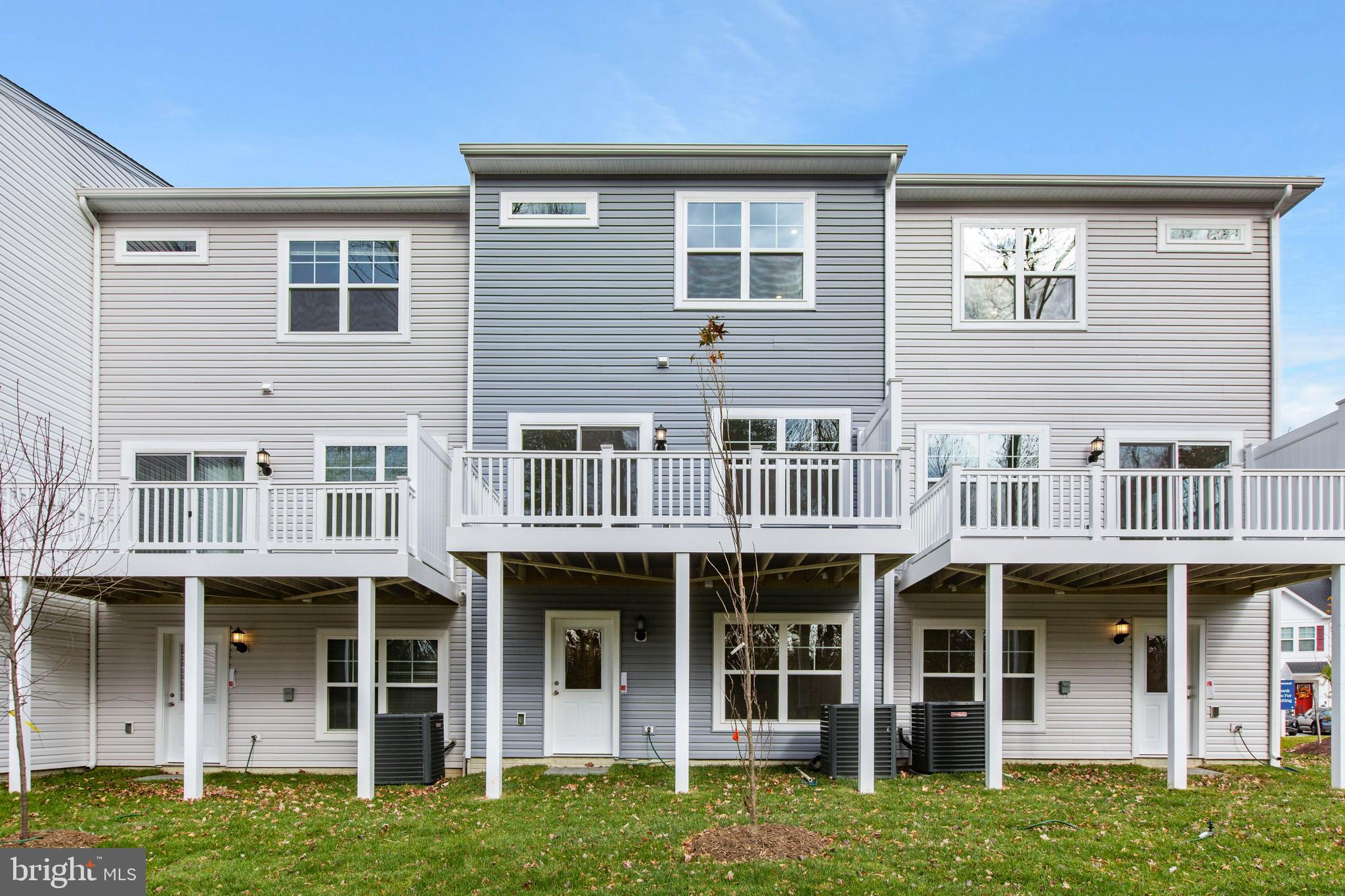 TANYARD COVE NORTH - Residential Lease