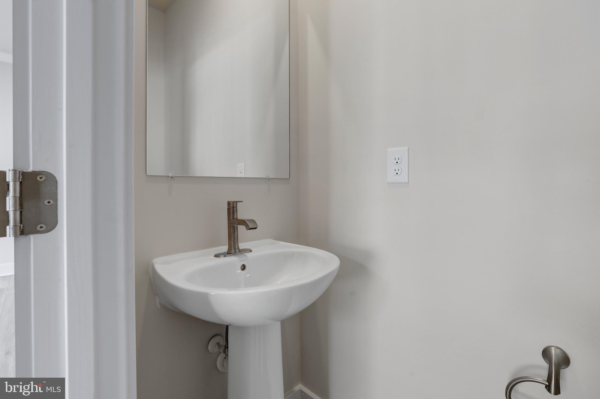 TANYARD COVE NORTH - Residential Lease