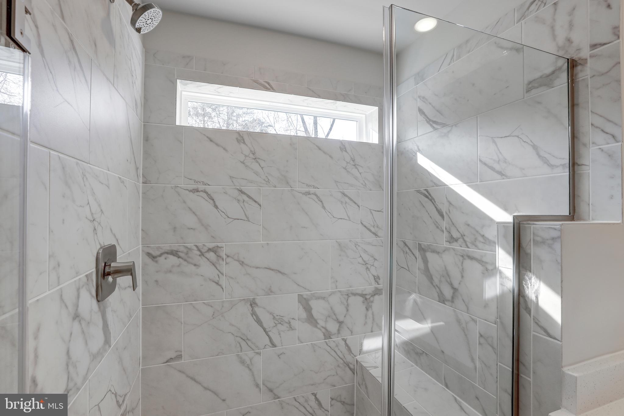 TANYARD COVE NORTH - Residential Lease