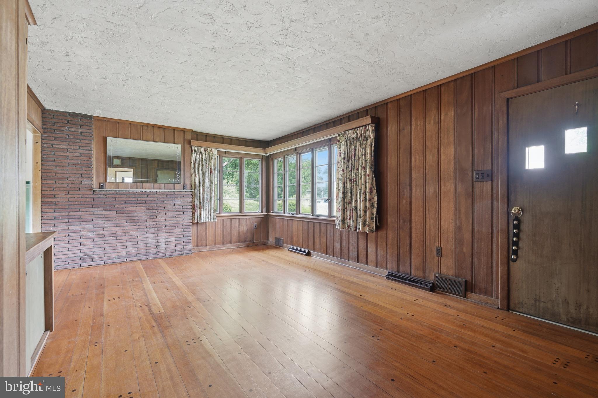 112 ERIE AVENUE
