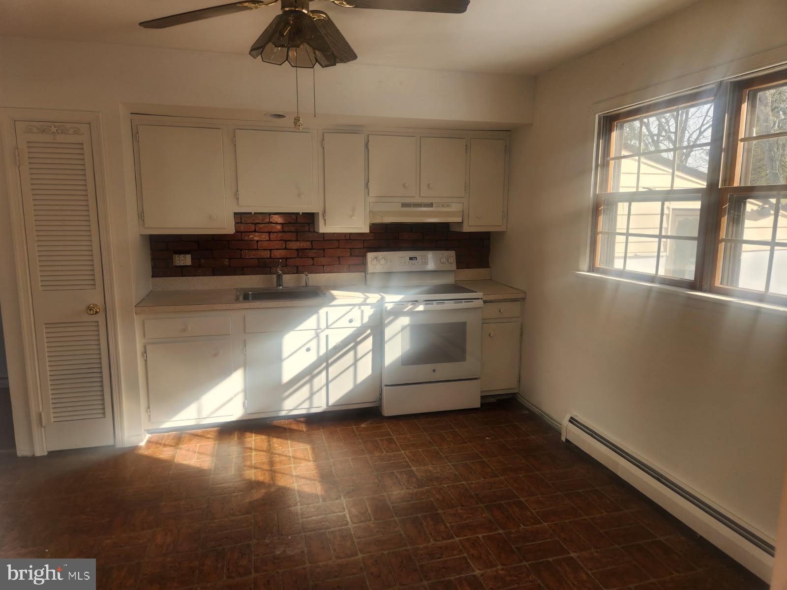 BRIAR HILL FARMS - Residential