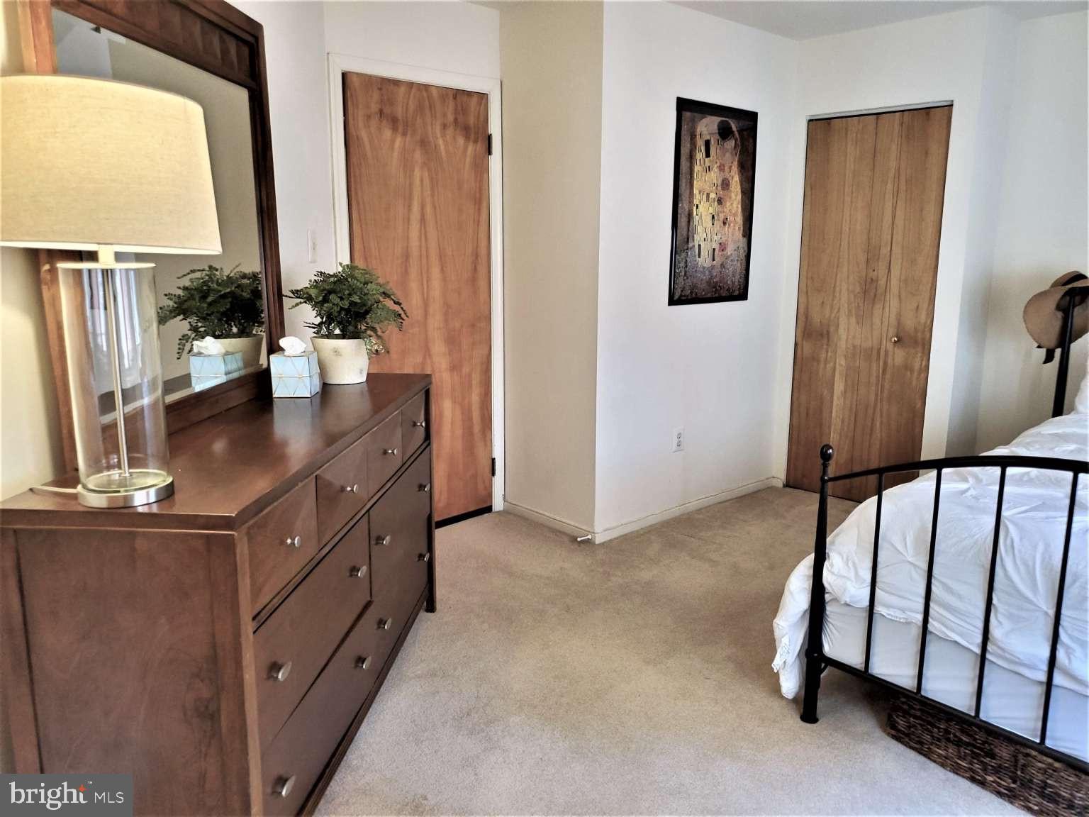 CHESTNUT HILL - Residential Lease