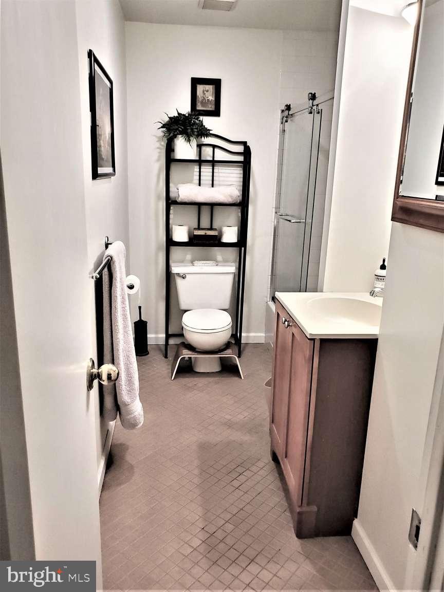 CHESTNUT HILL - Residential Lease