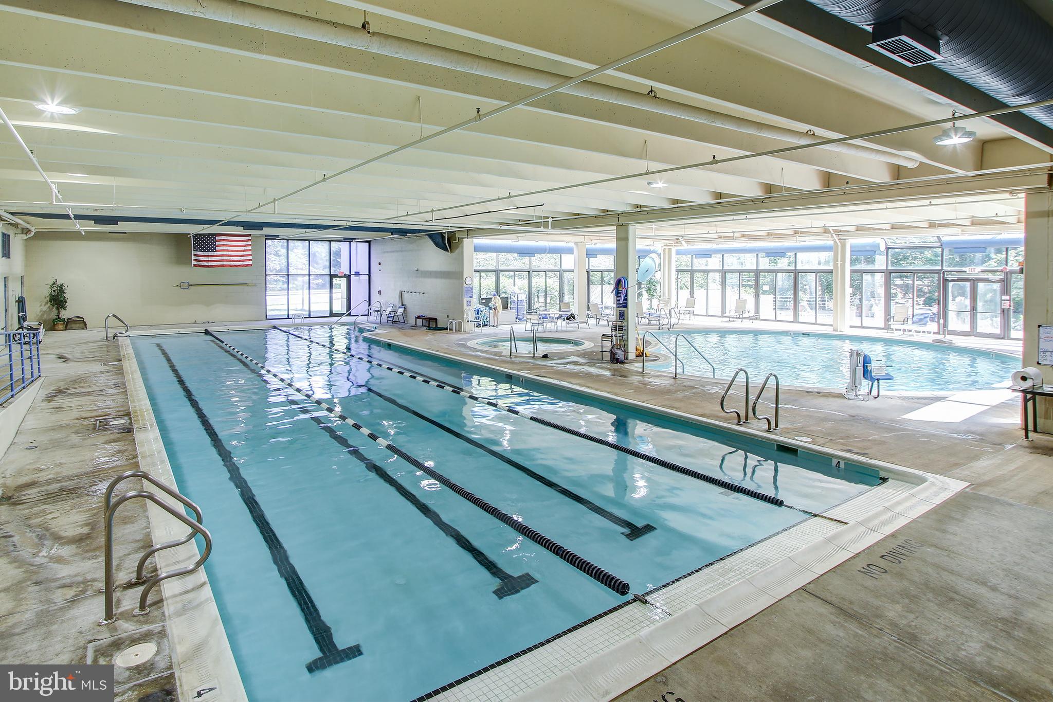 VANTAGE POINT EAST @ LEISURE WORLD - Residential