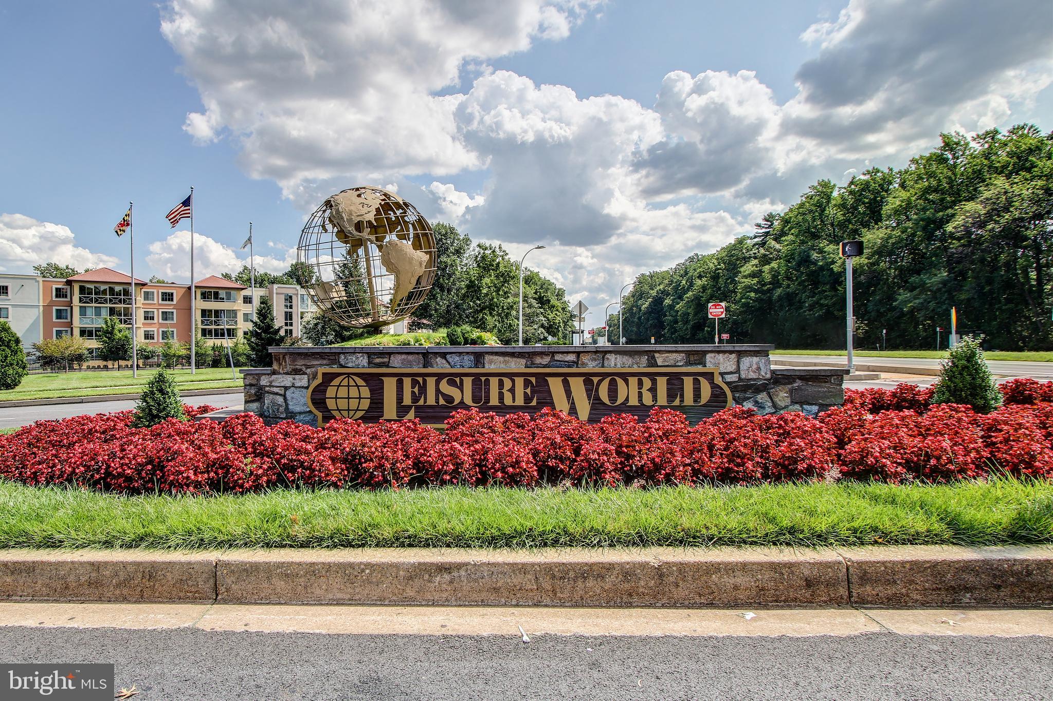 VANTAGE POINT EAST @ LEISURE WORLD - Residential