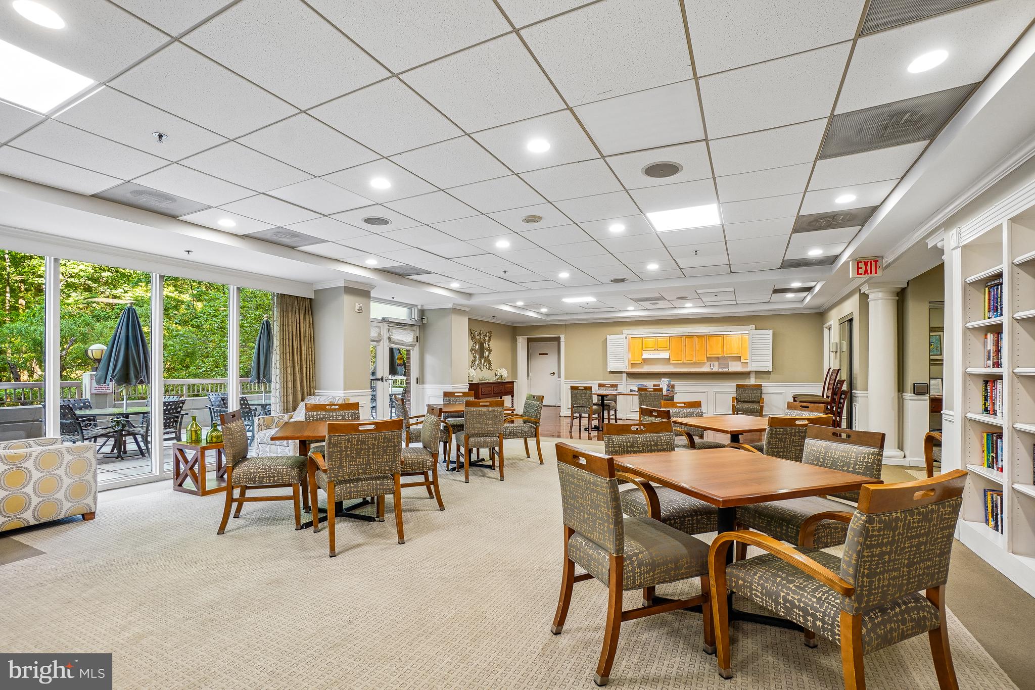 VANTAGE POINT EAST @ LEISURE WORLD - Residential