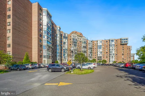 3200 N Leisure World Boulevard Unit 711, Silver Spring, MD 20906 - #: MDMC2232658