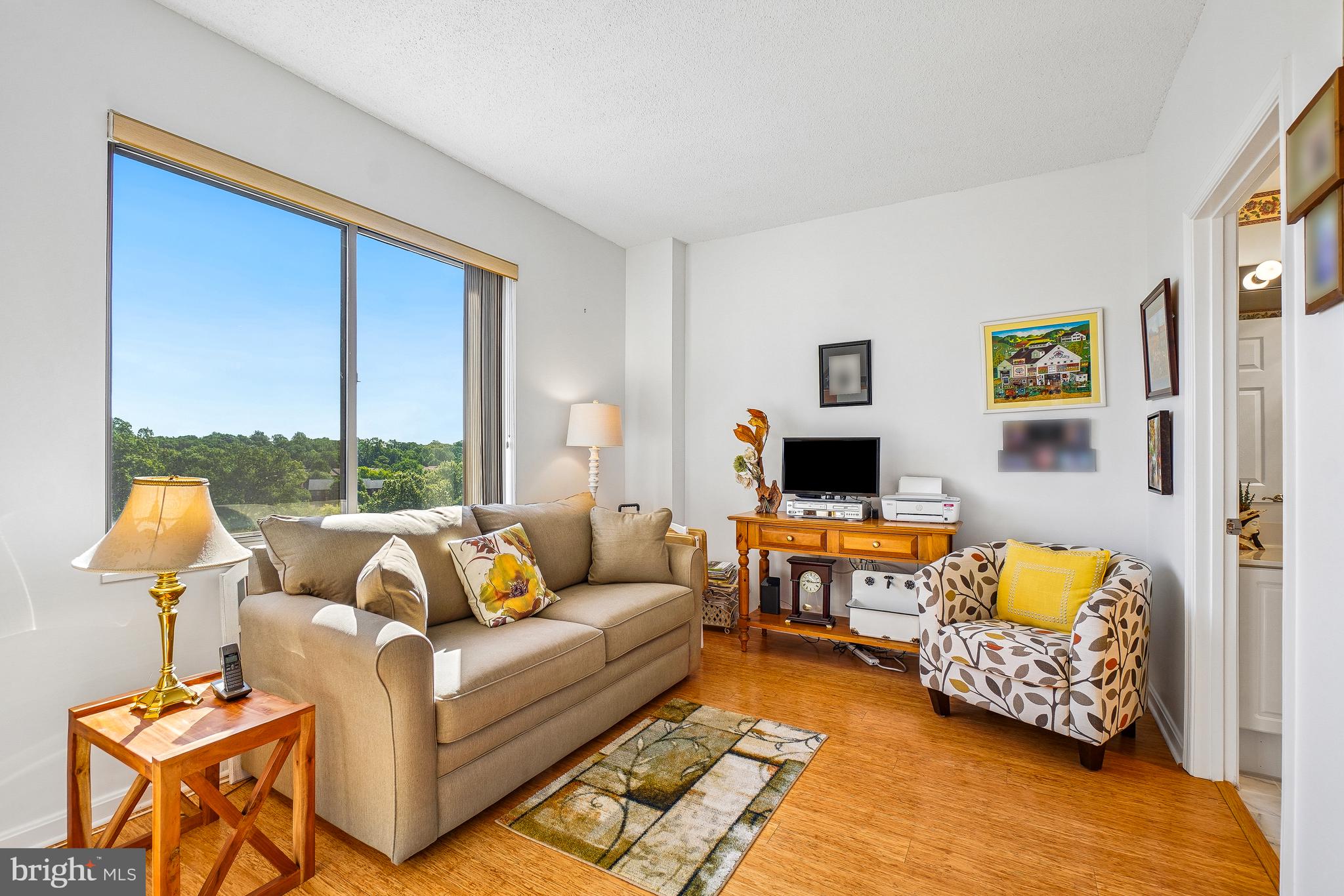 VANTAGE POINT EAST @ LEISURE WORLD - Residential