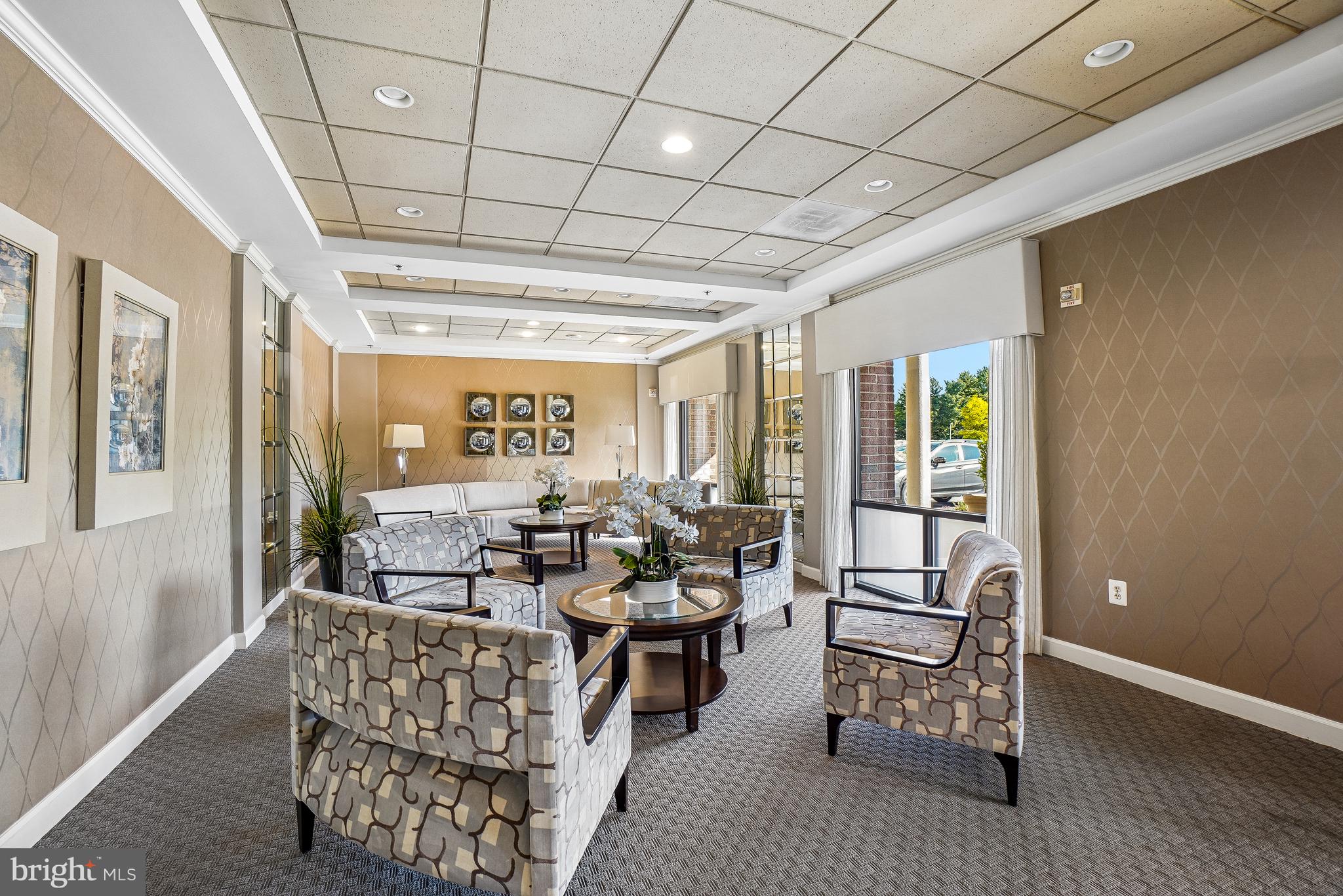 VANTAGE POINT EAST @ LEISURE WORLD - Residential