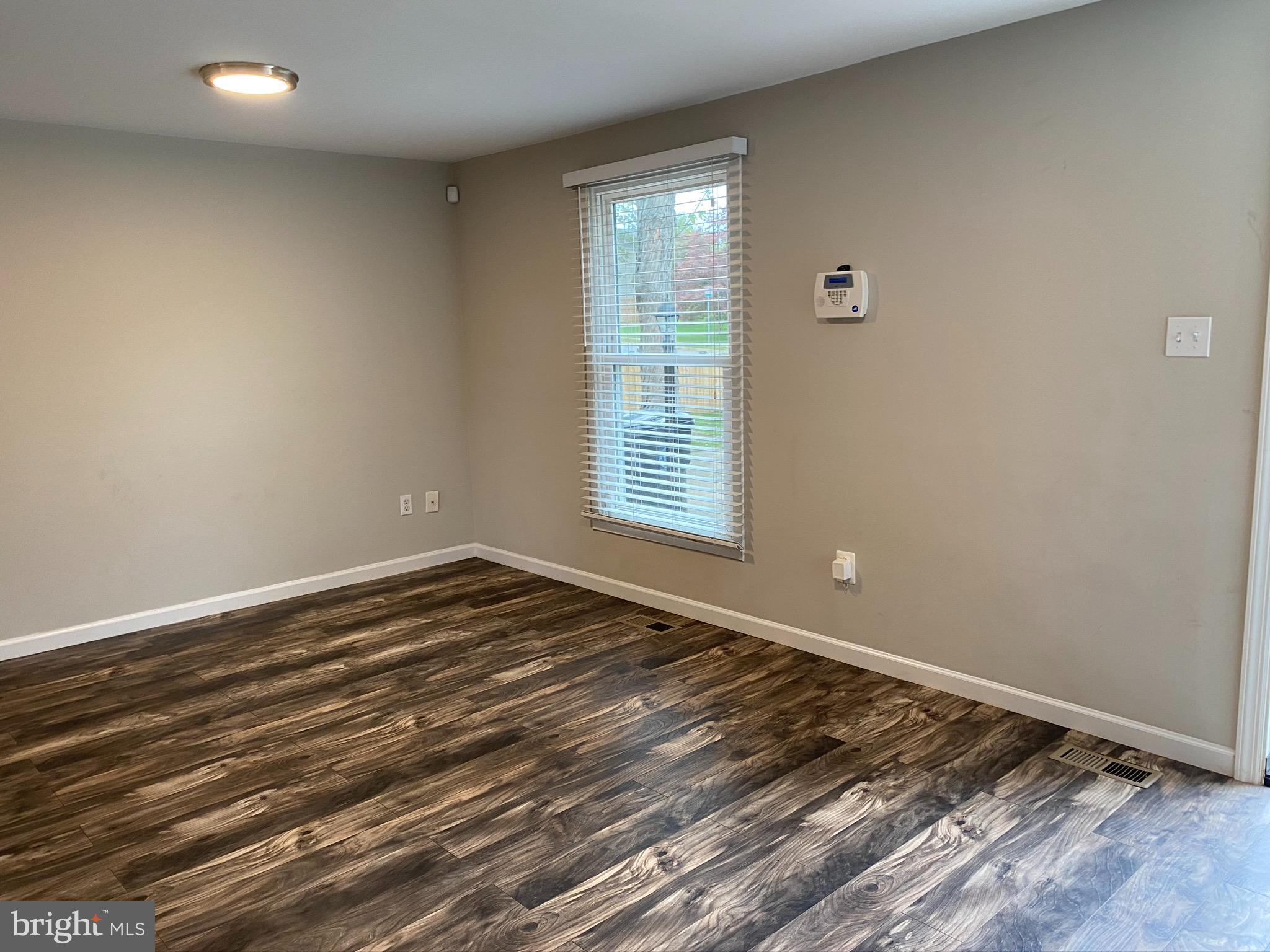 DEER PARK - Residential Lease