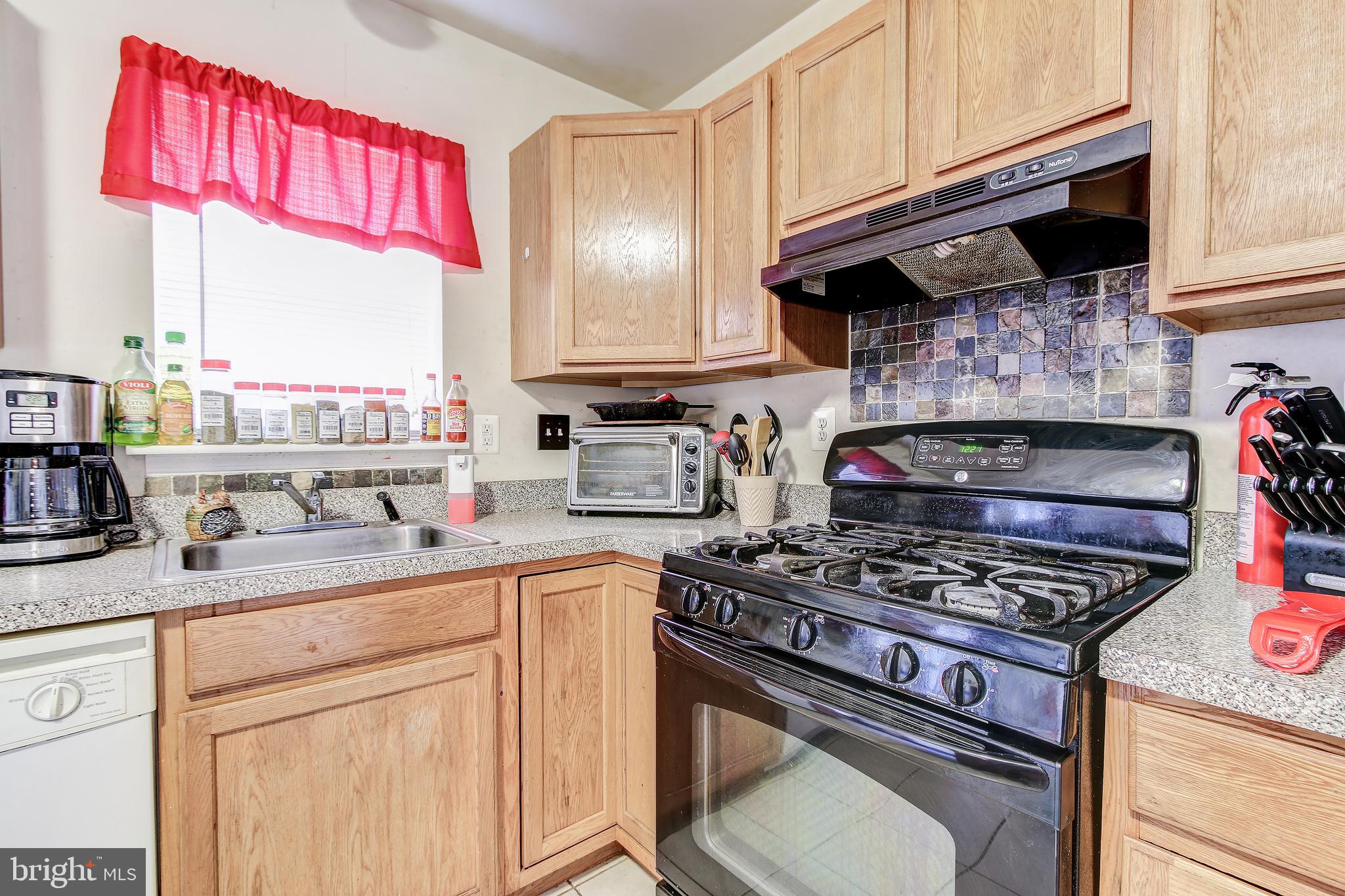 CORAL HILLS- 2ND ADDN - Residential