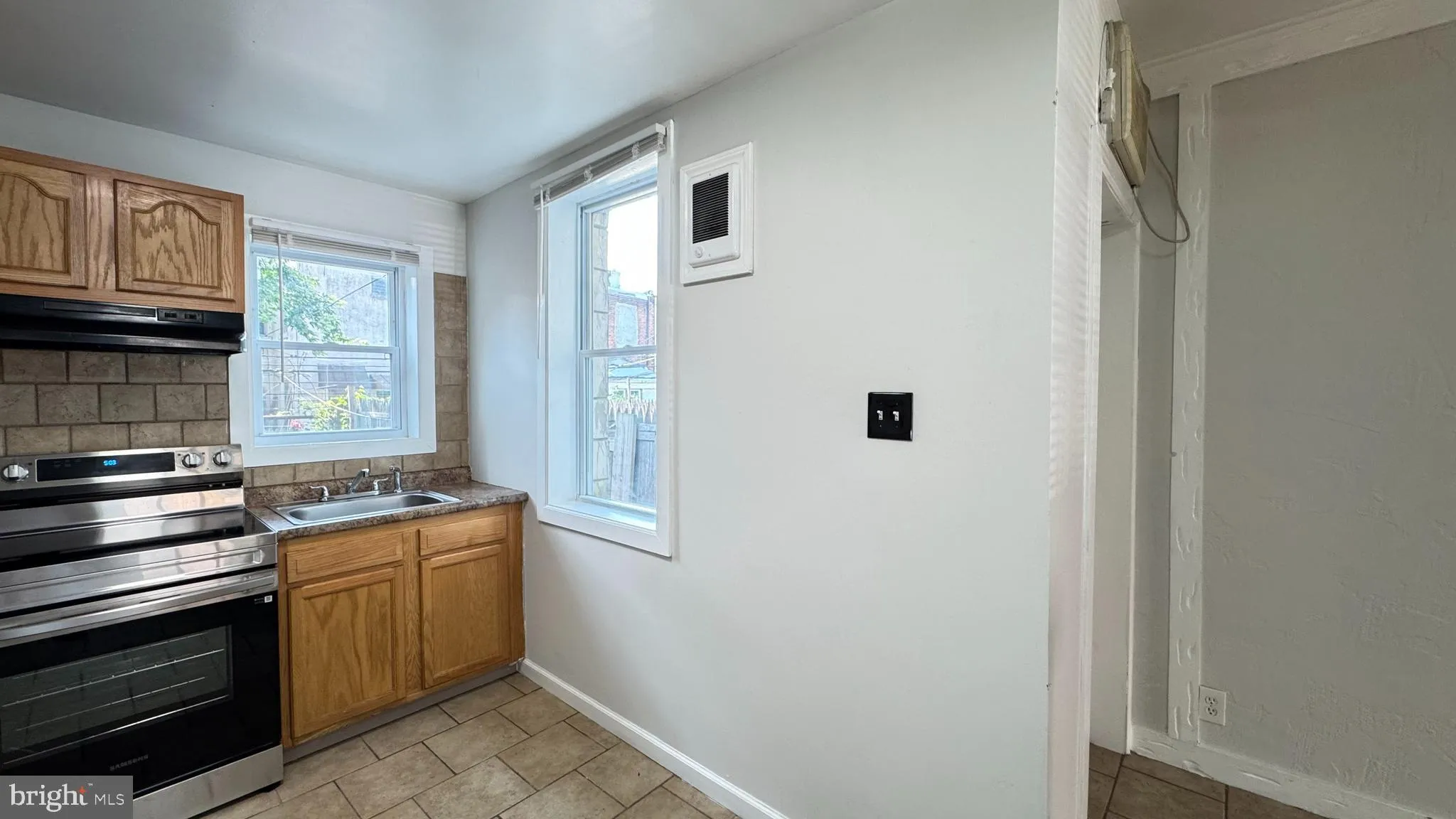 Philadelphia, Pennsylvania 19134, United States, 2 Bedrooms Bedrooms, ,1 BathroomBathrooms,Residential,Contingent,150450
