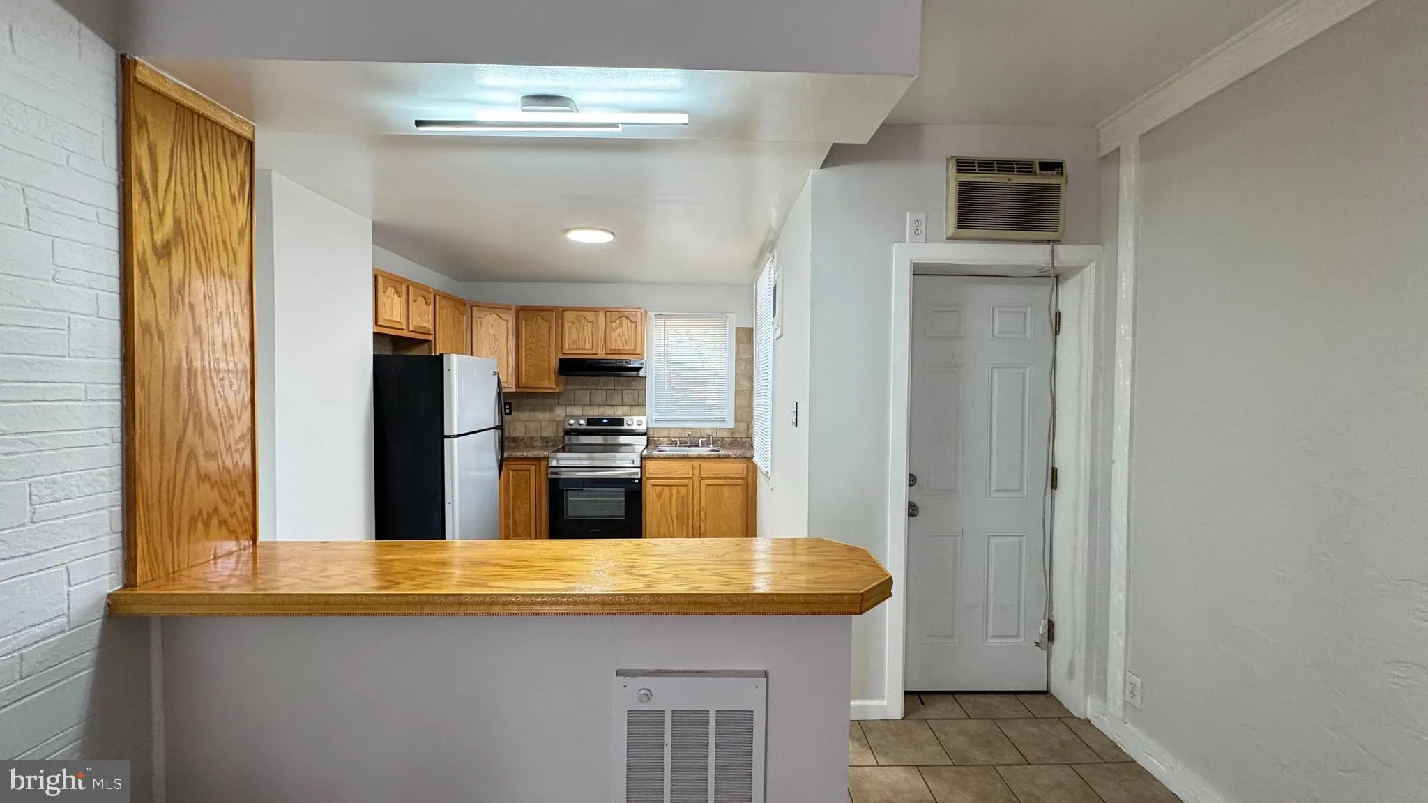 Philadelphia, Pennsylvania 19134, United States, 2 Bedrooms Bedrooms, ,1 BathroomBathrooms,Residential,Contingent,150450