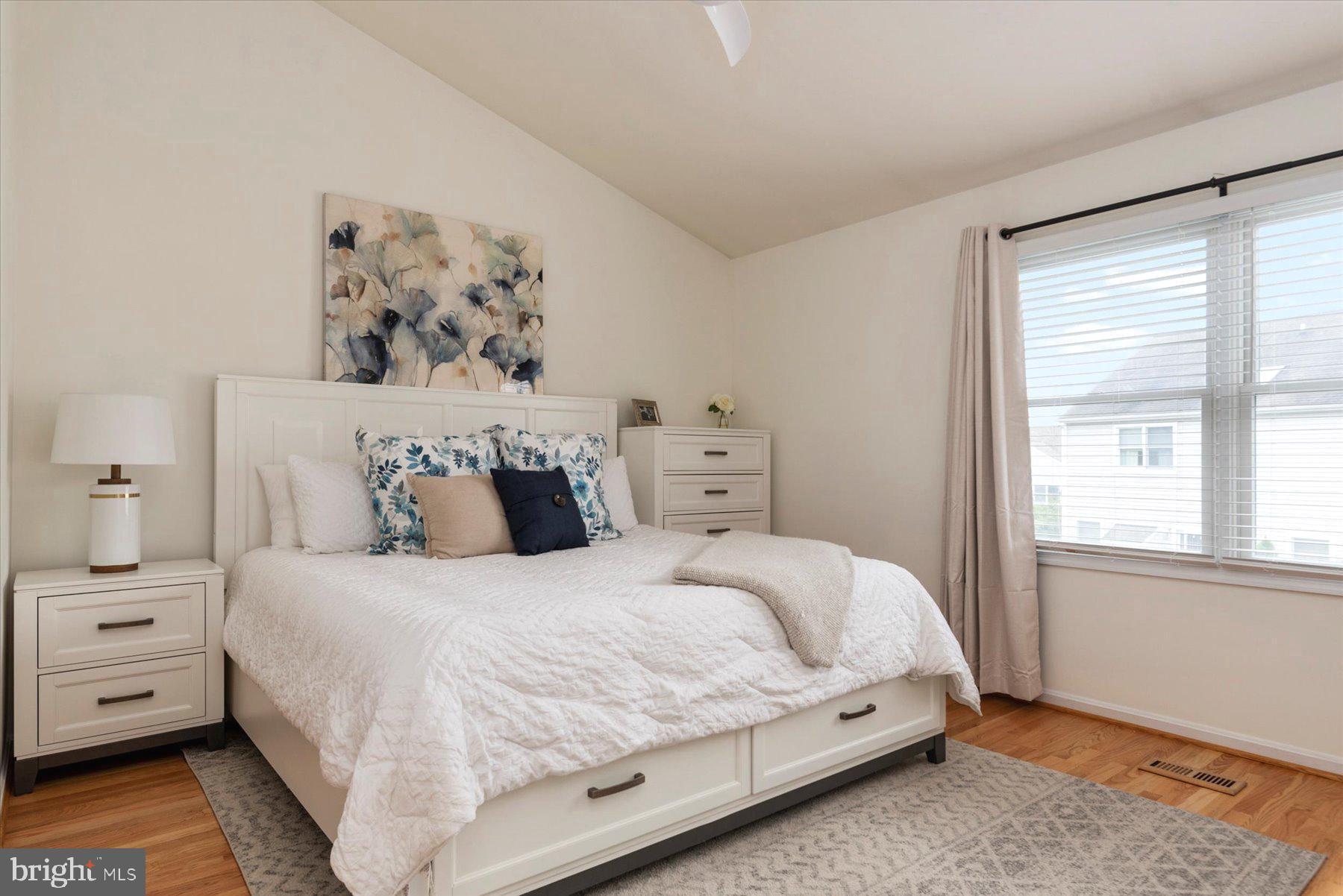 BAYSIDE - Residential