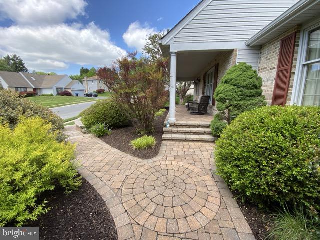 218 FAIRHILL DRIVE