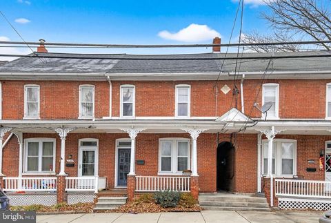 146 NEW HAVEN STREET MOUNT JOY PA 17552