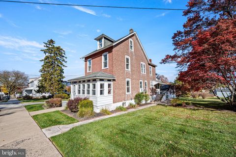 Photo of 115 Columbia Ave, PHOENIXVILLE, PA 19460 (MLS # PACT2112918)