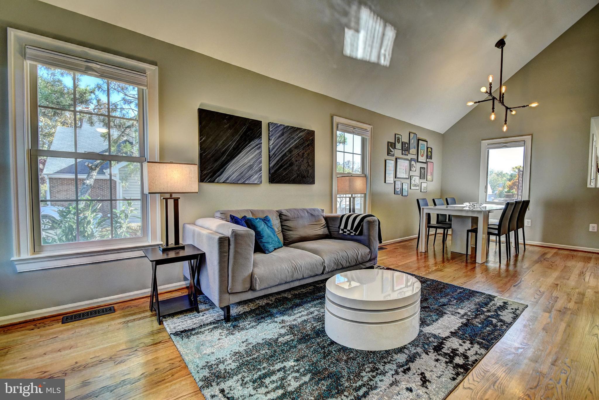 CHANTILLY HIGHLANDS - Residential