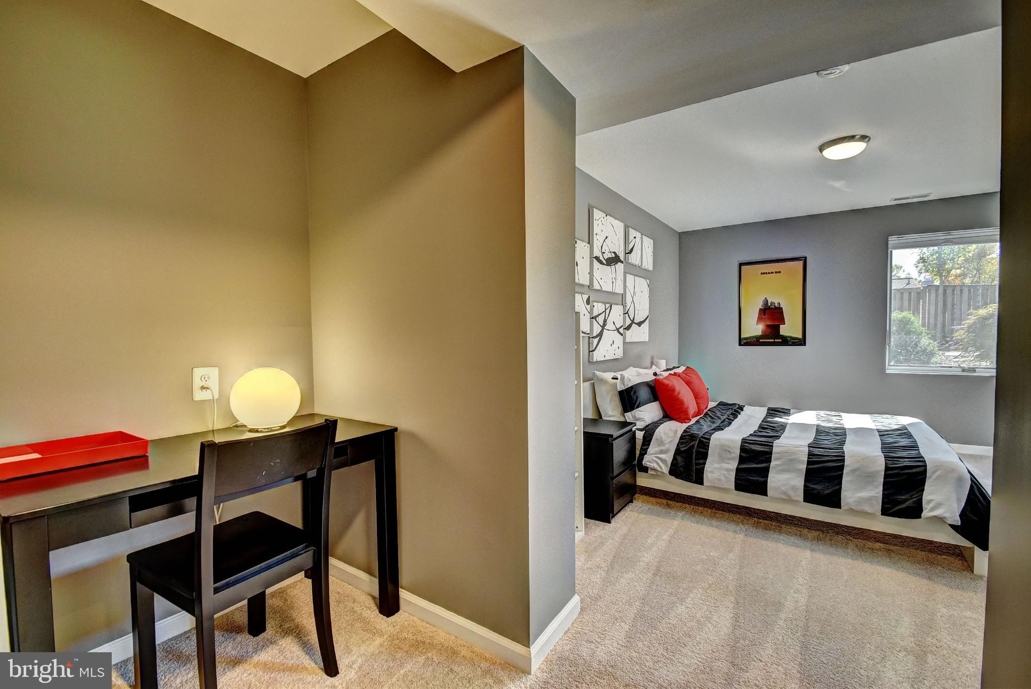 CHANTILLY HIGHLANDS - Residential