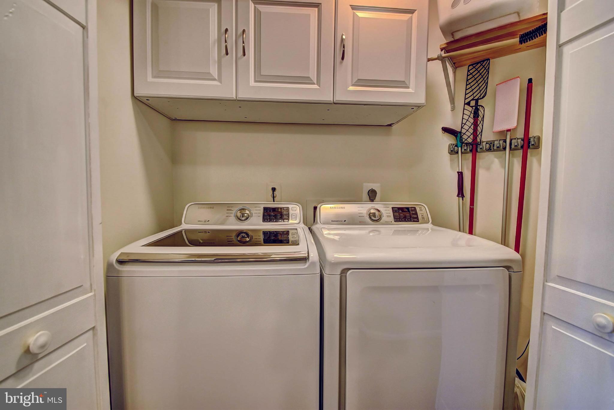 CHANTILLY HIGHLANDS - Residential