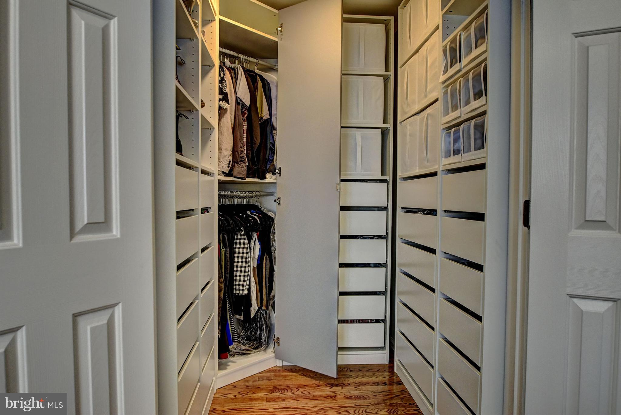 CHANTILLY HIGHLANDS - Residential