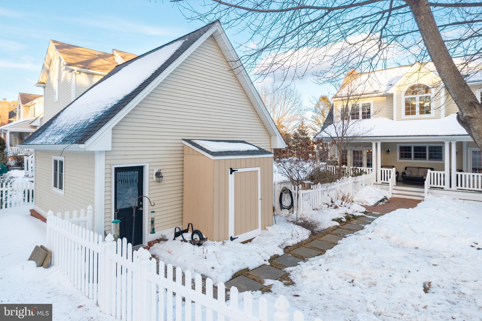 WEATHERSTONE - Residential