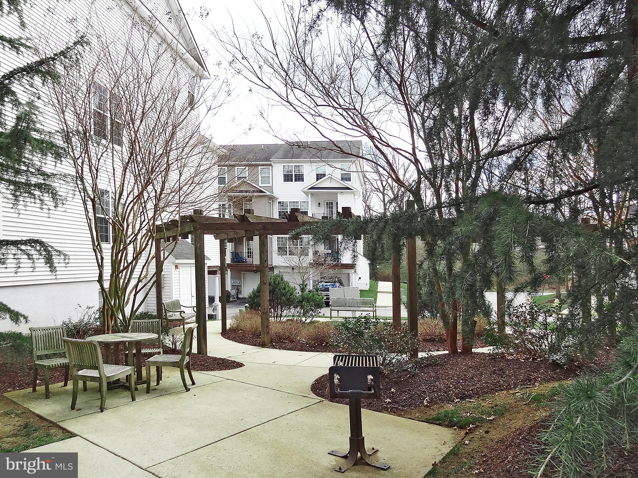 THE HIDEAWAY AT OLD ADMIRAL - Residential