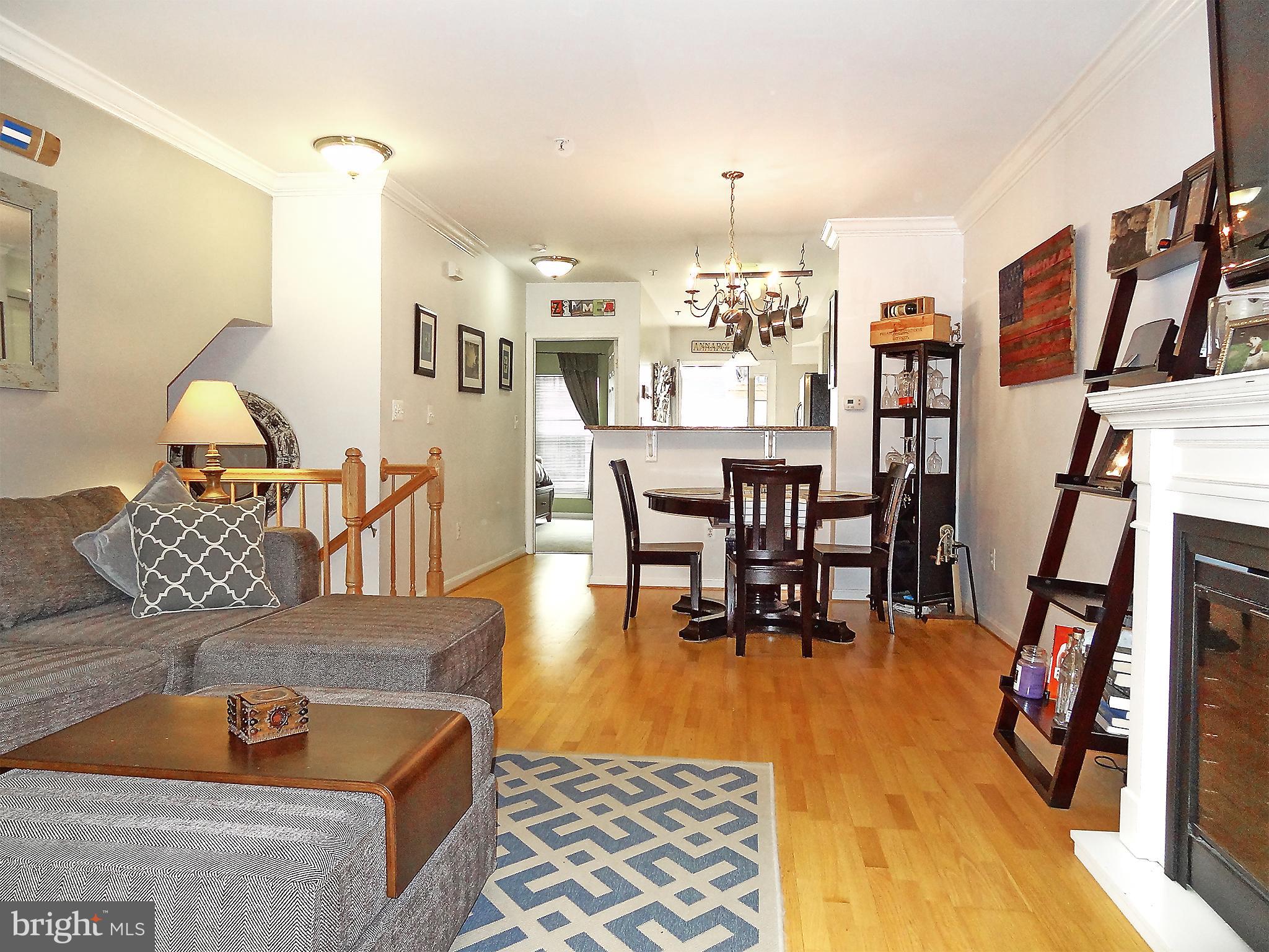 THE HIDEAWAY AT OLD ADMIRAL - Residential