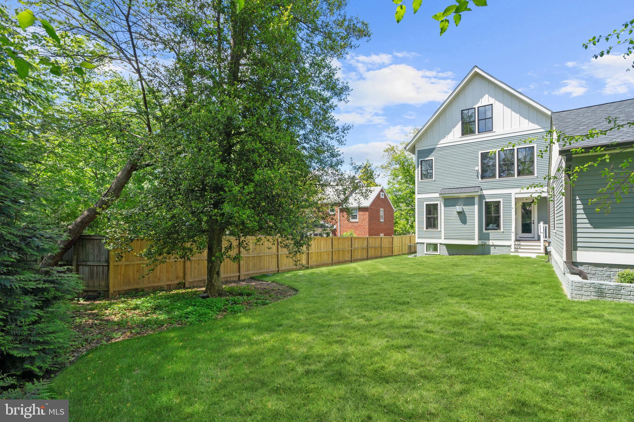 ROCK SPRING - Residential