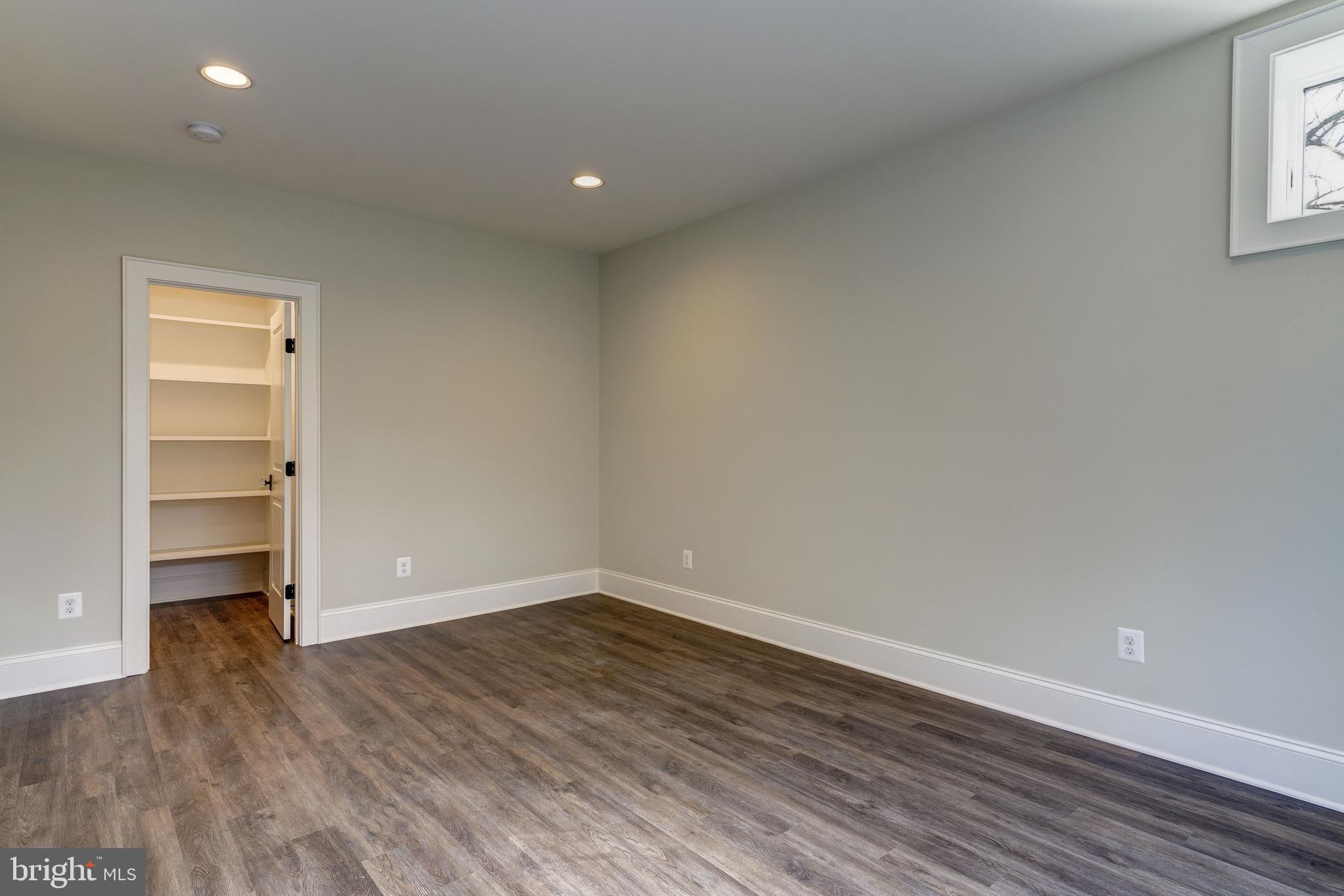 ROCK SPRING - Residential