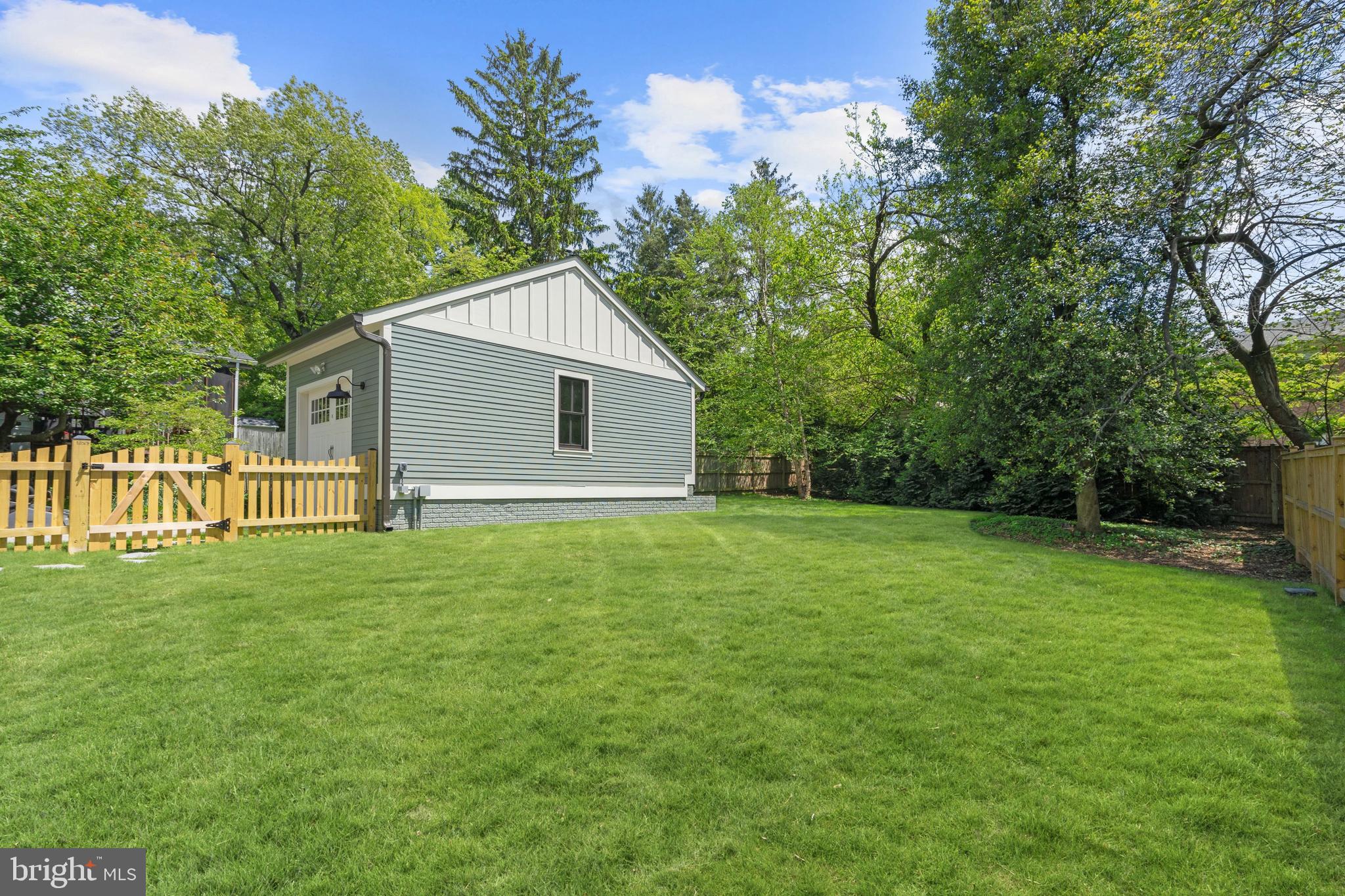 ROCK SPRING - Residential