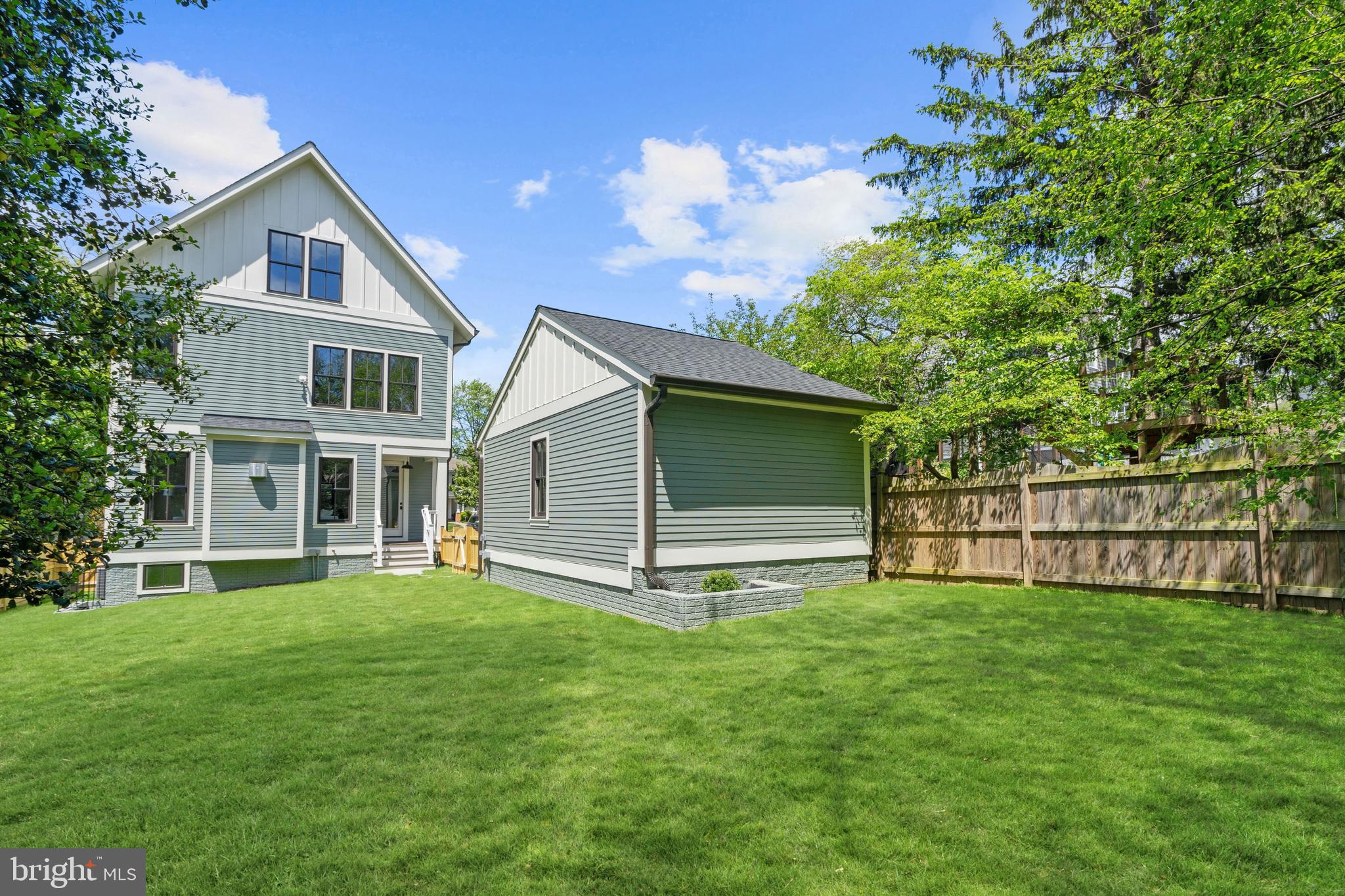 ROCK SPRING - Residential