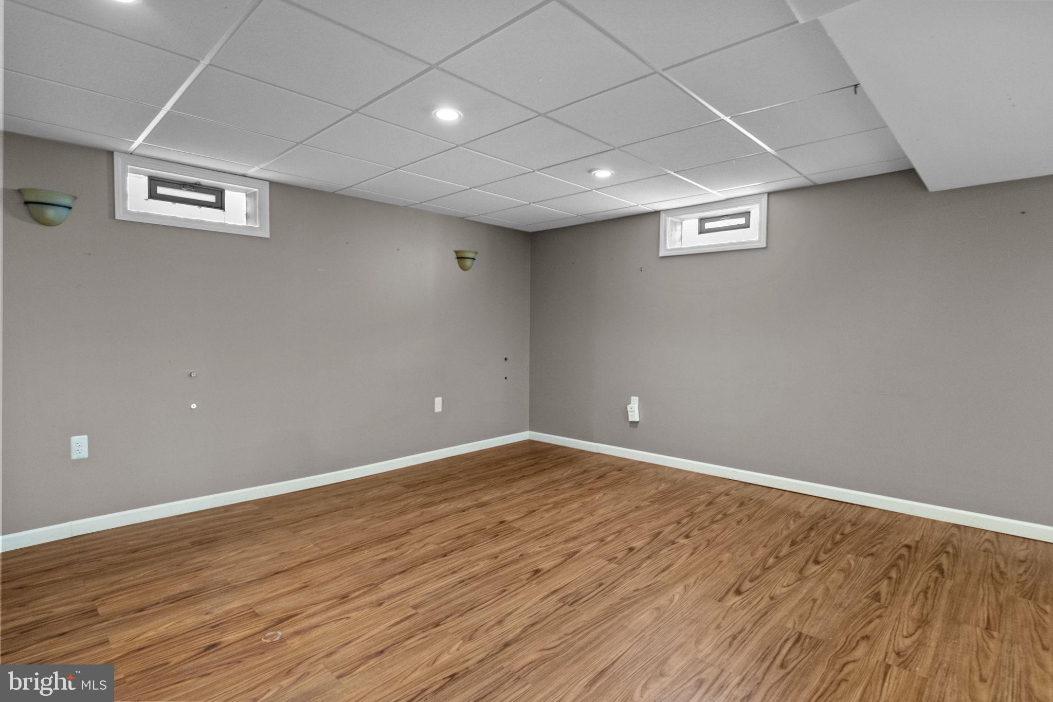 NESHAMINY VALLEY - Residential