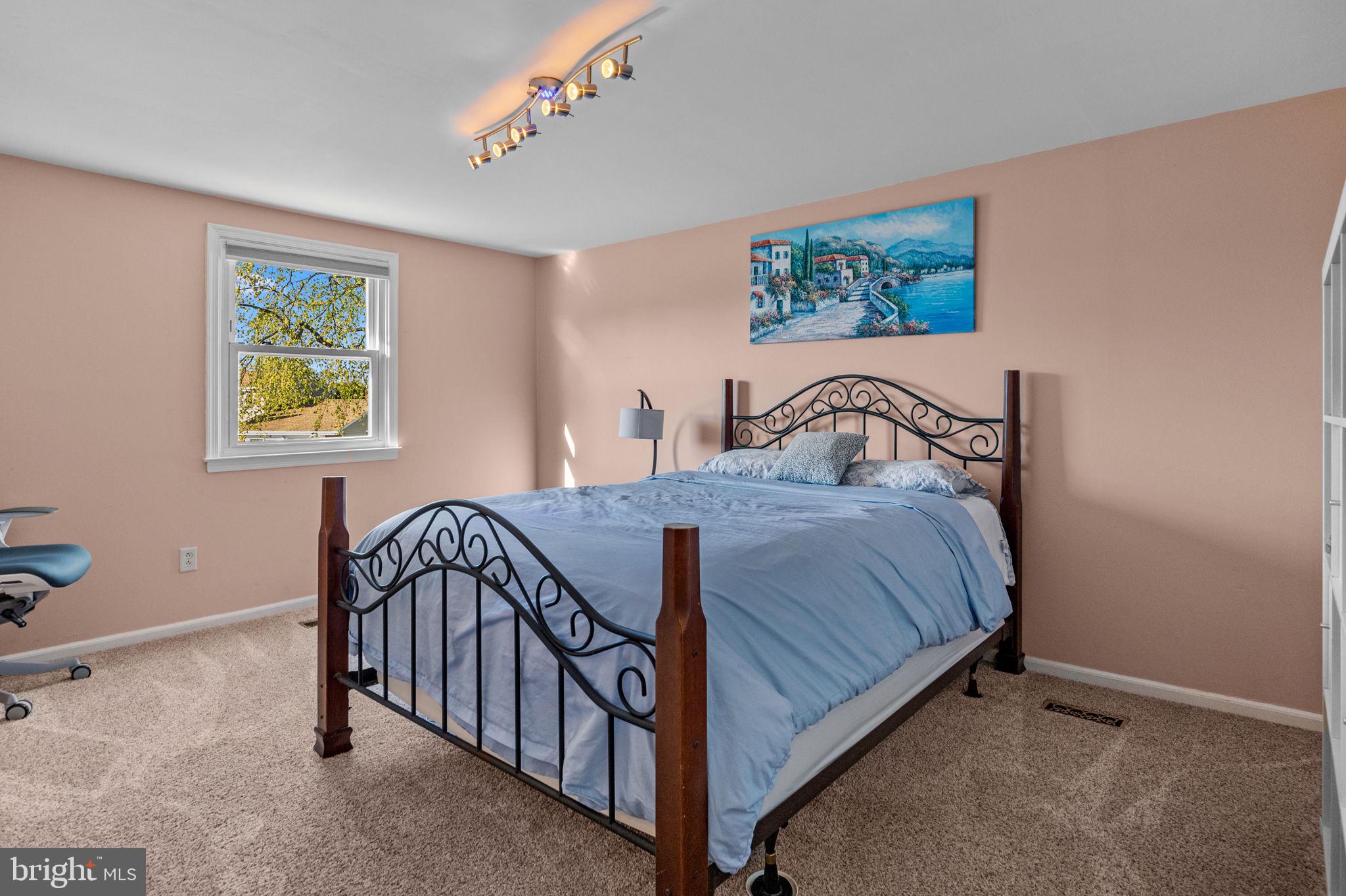 NESHAMINY VALLEY - Residential