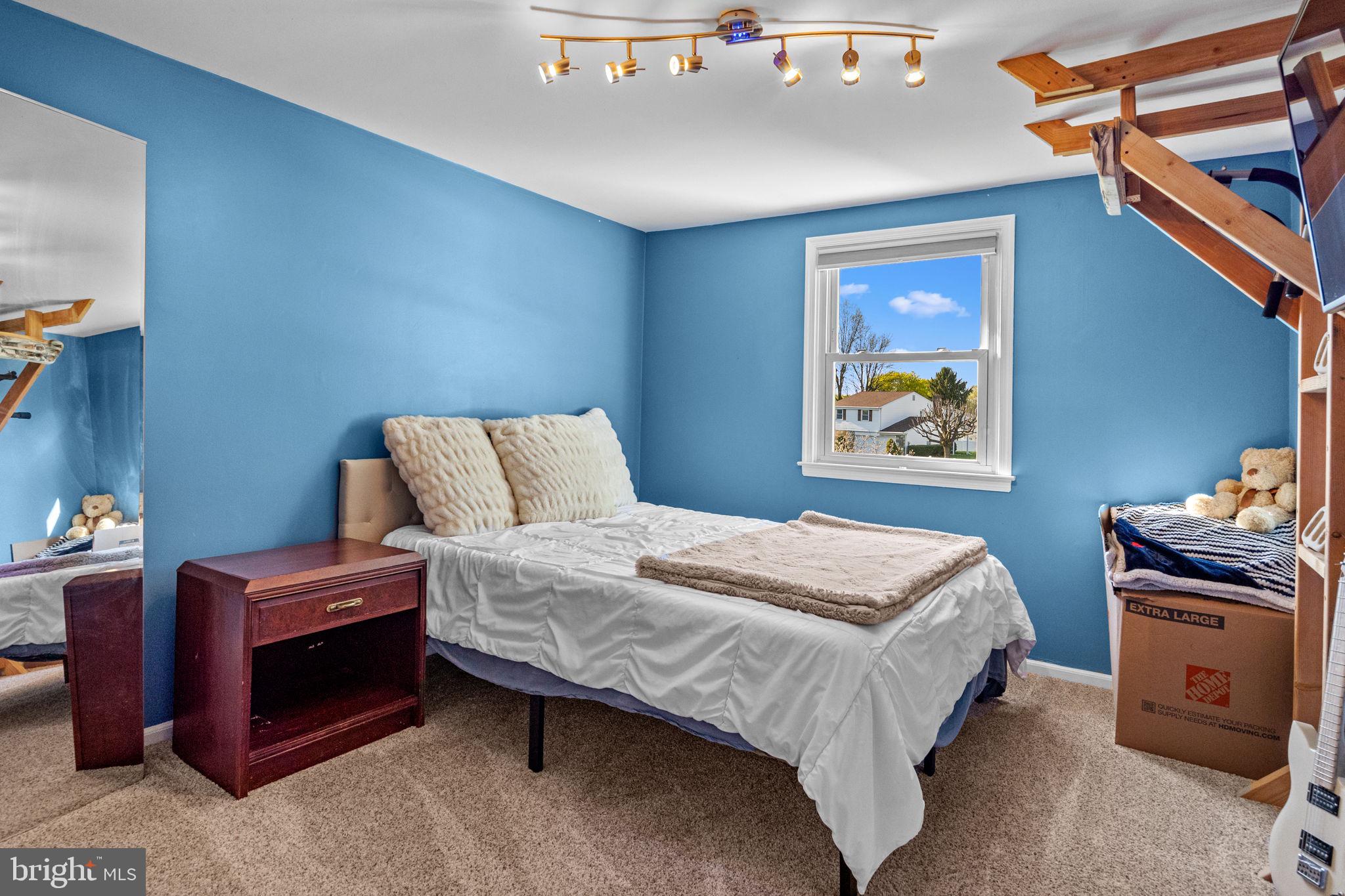 NESHAMINY VALLEY - Residential