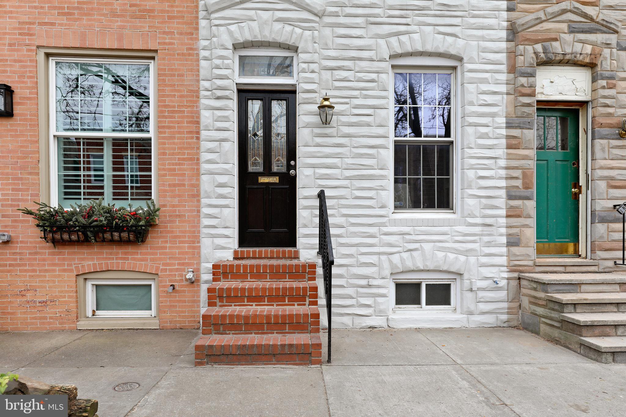 LOCUST POINT - Residential