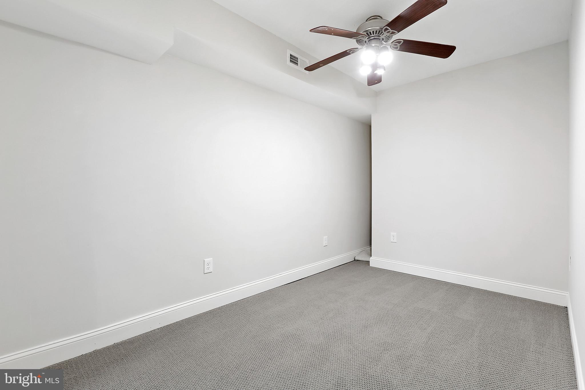 LOCUST POINT - Residential