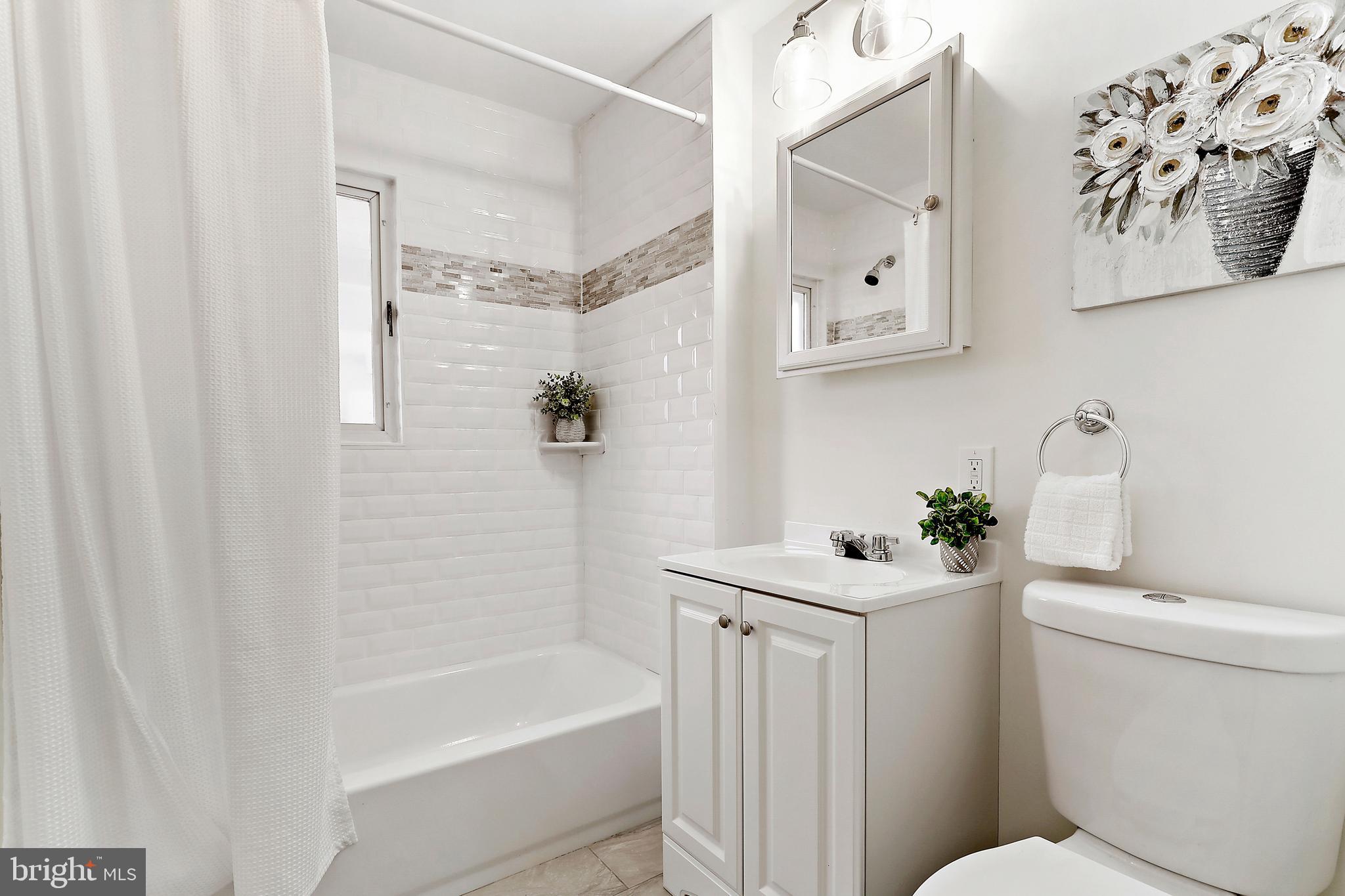 LOCUST POINT - Residential