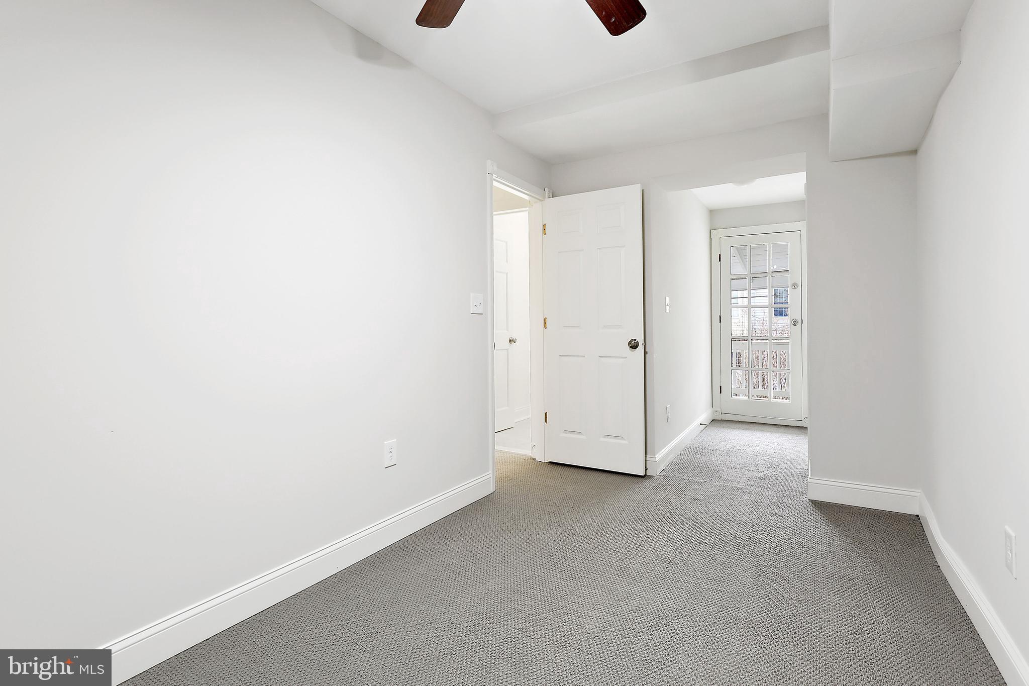 LOCUST POINT - Residential