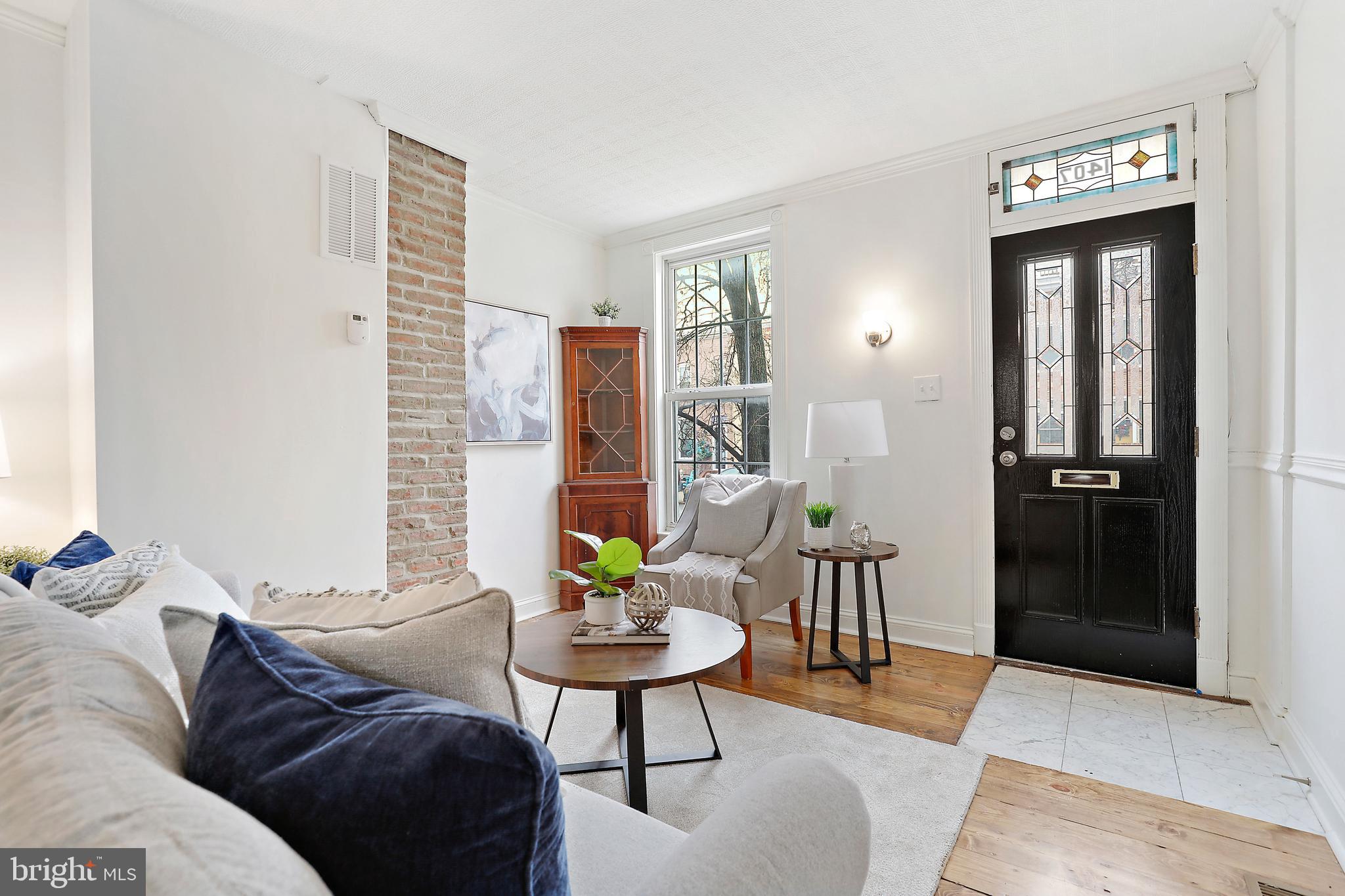 LOCUST POINT - Residential