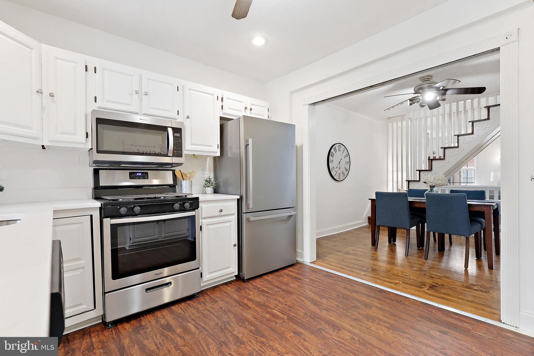 LOCUST POINT - Residential