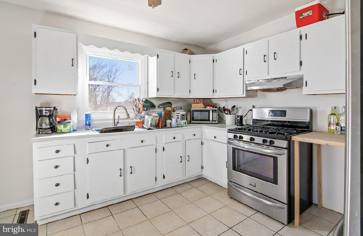 THOMSON ESTATES - Residential