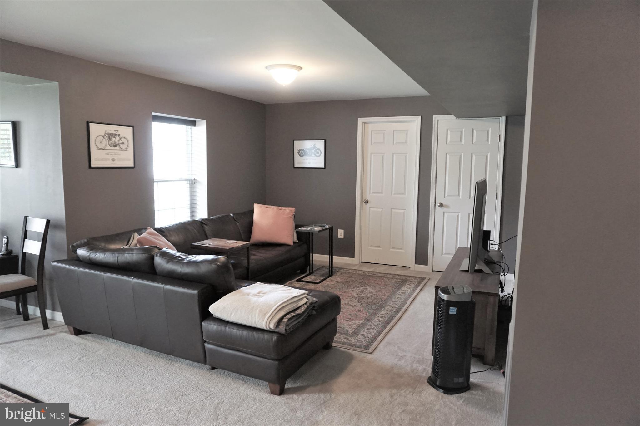 HOMEPLACE ON PELHAMS REACH - Residential