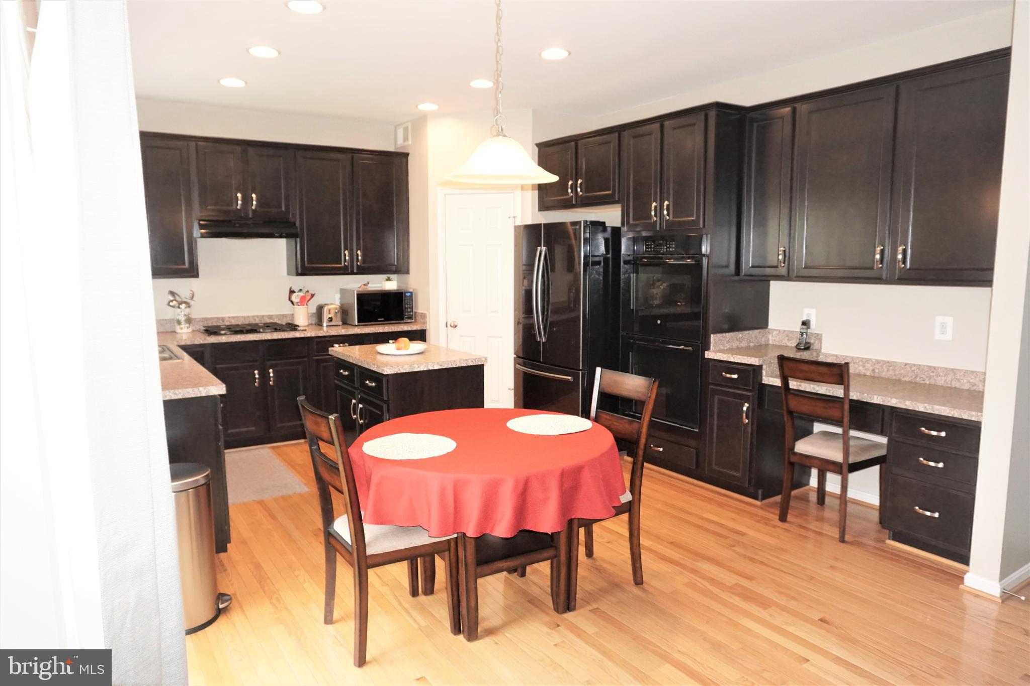 HOMEPLACE ON PELHAMS REACH - Residential