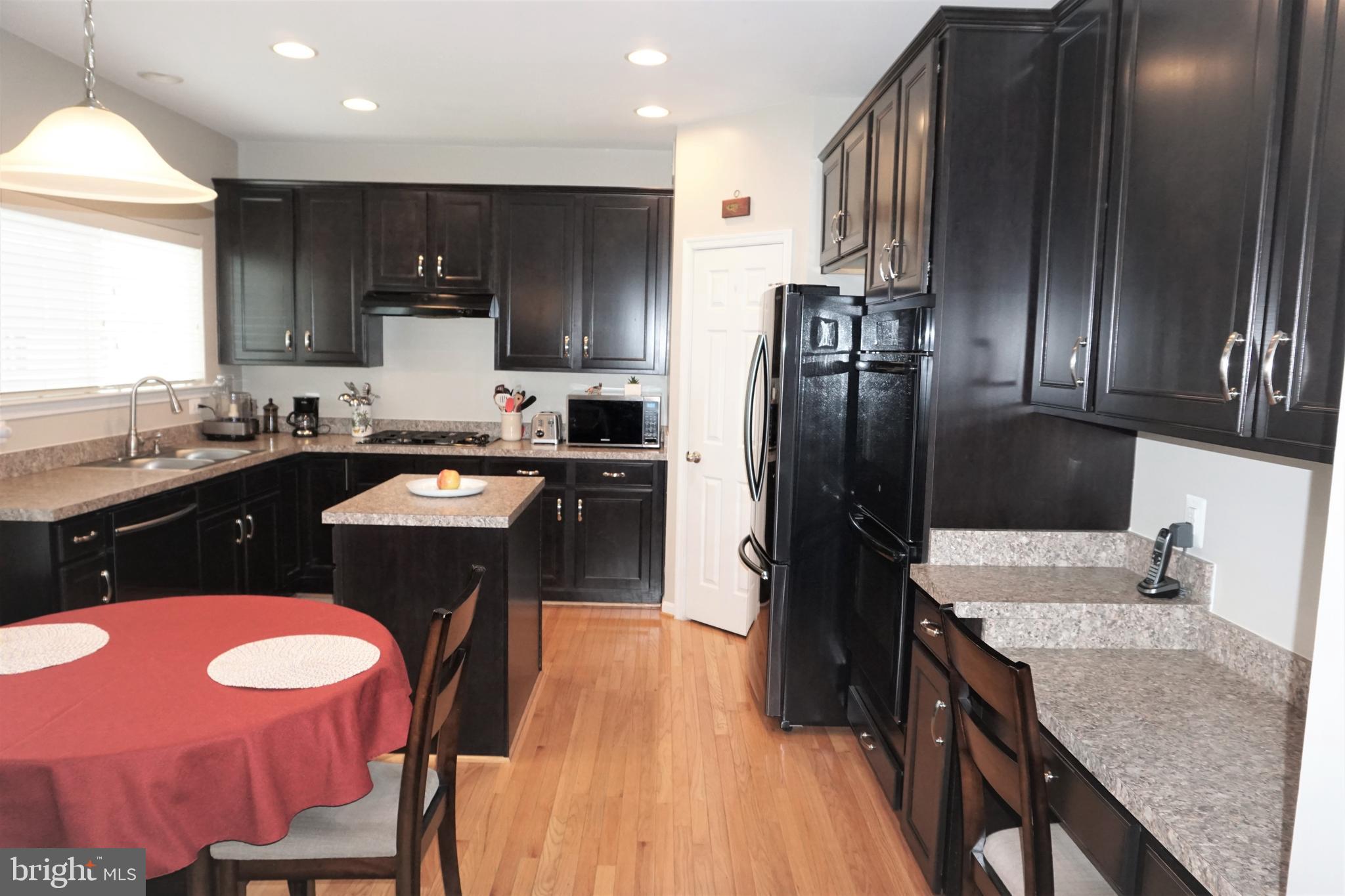 HOMEPLACE ON PELHAMS REACH - Residential