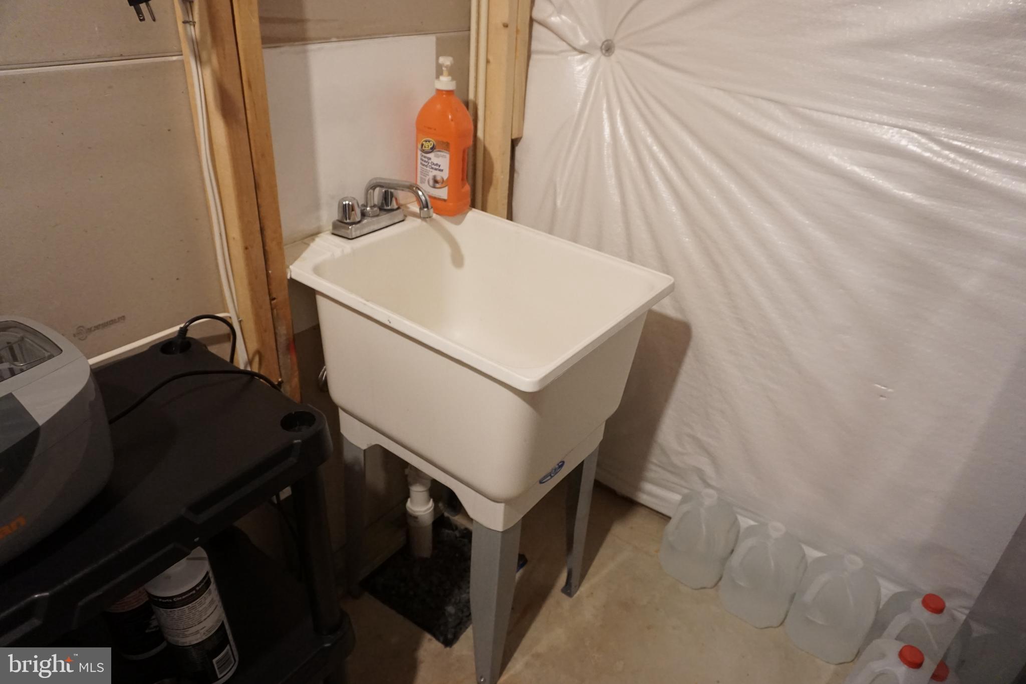 HOMEPLACE ON PELHAMS REACH - Residential