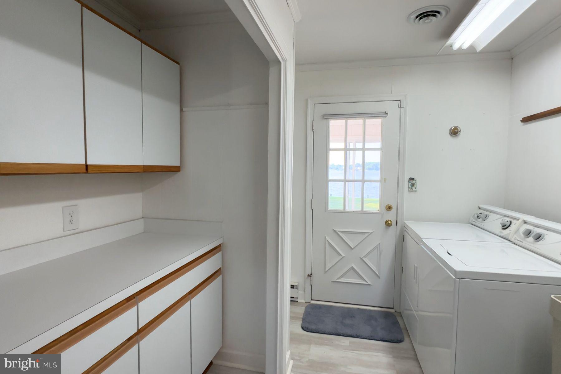 HOLIDAY HARBOR - Residential