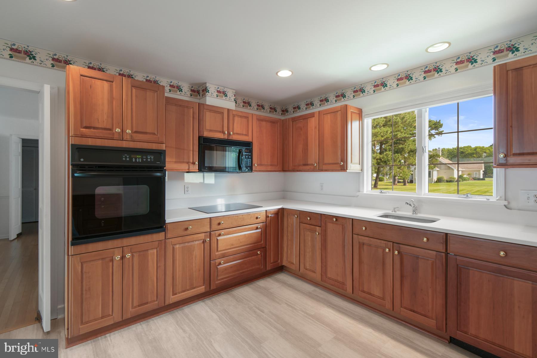 HOLIDAY HARBOR - Residential