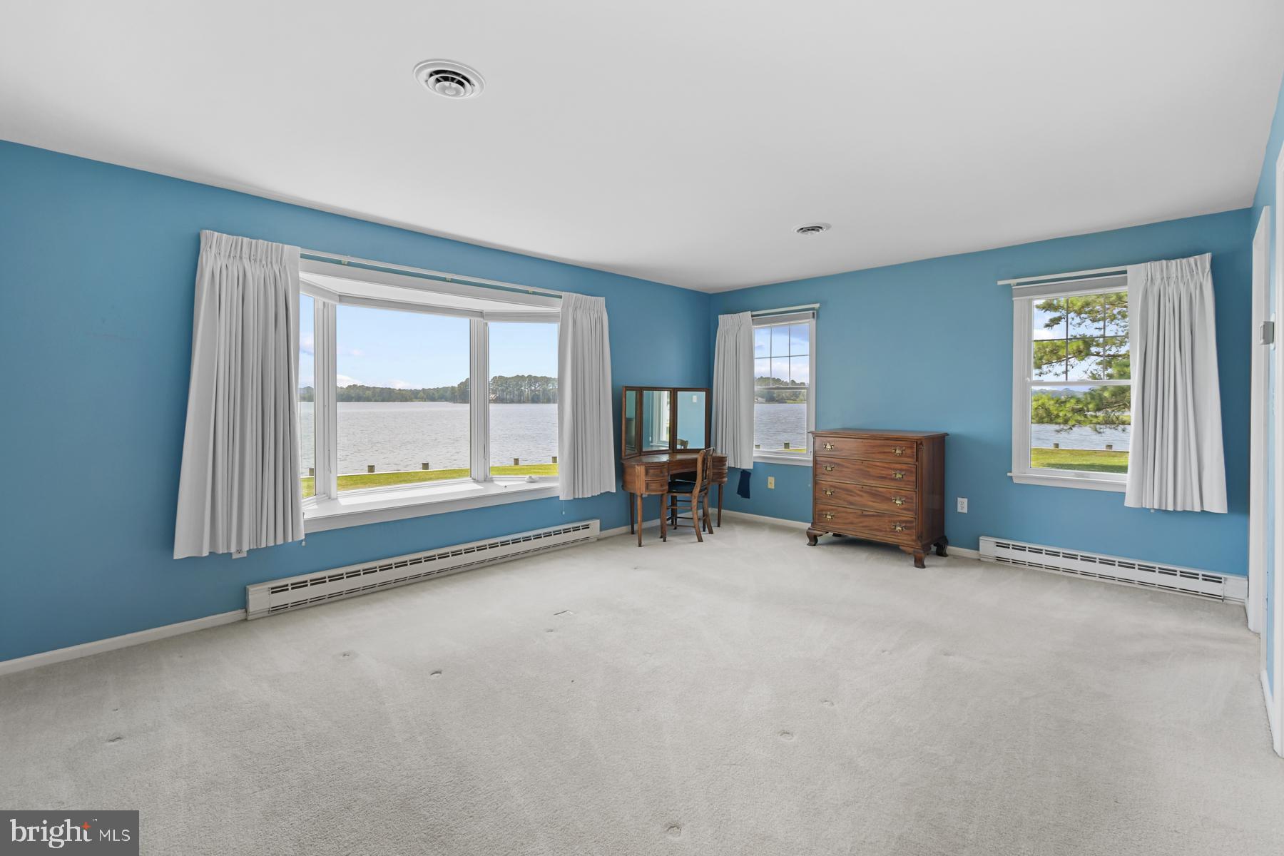 HOLIDAY HARBOR - Residential