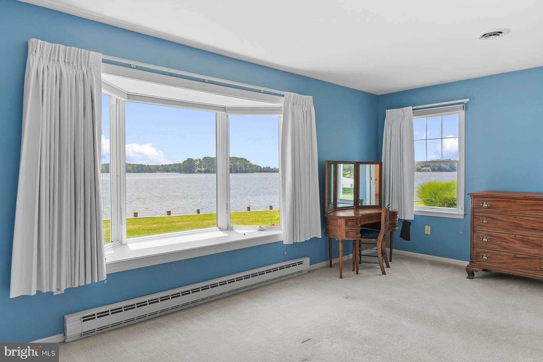 HOLIDAY HARBOR - Residential